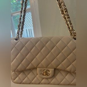 Classic nude Chanel in Large- barley worn amazing condition